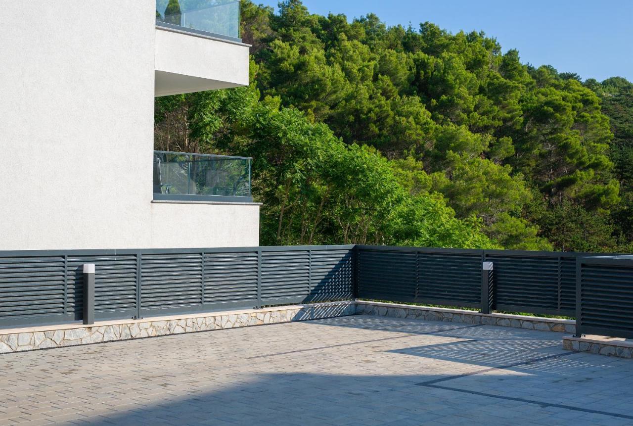 Residence Vrbnik Esterno foto